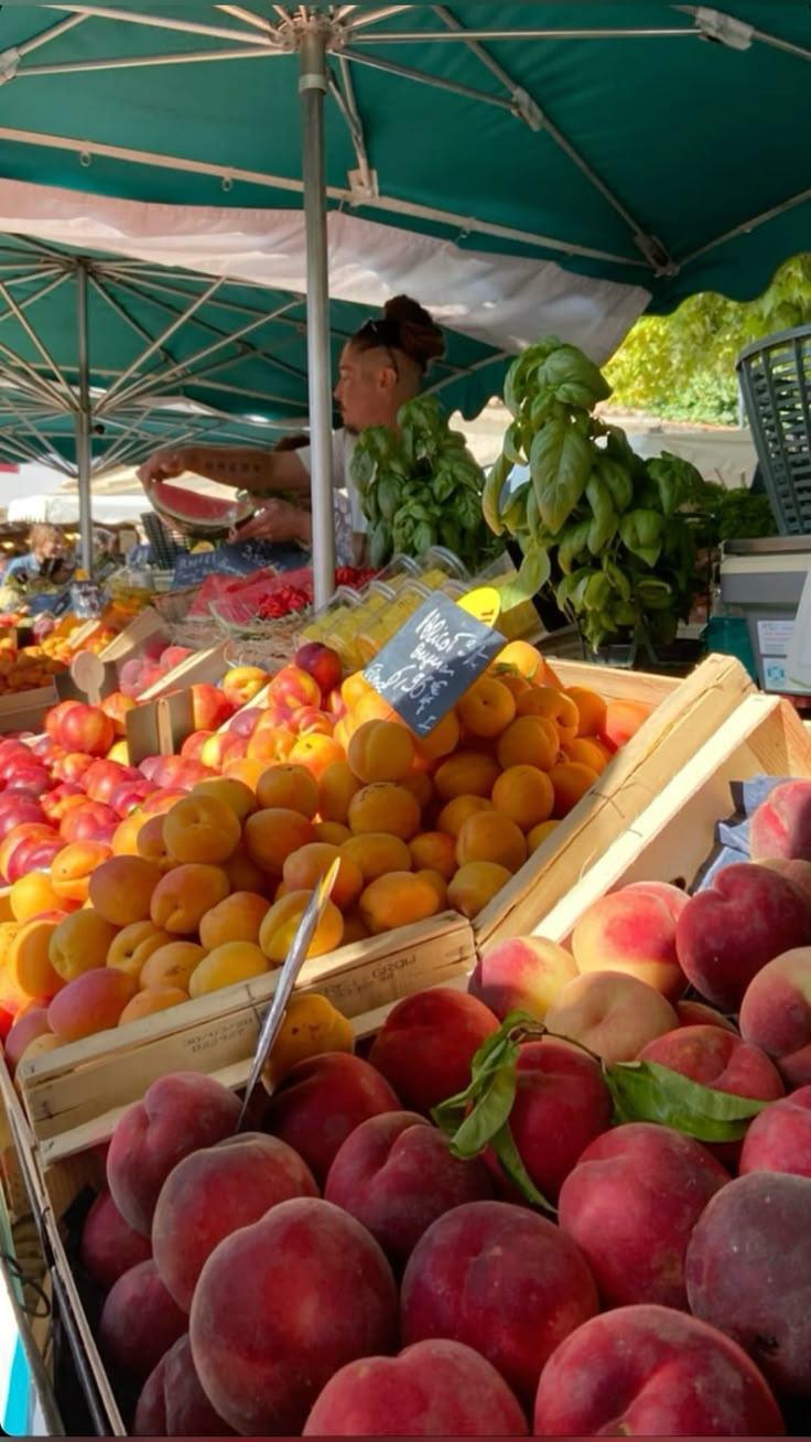 Heirloom Harvest: Root & Vine Vegetable Assortment